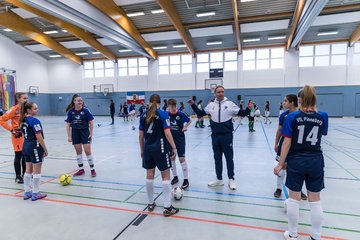 Bild 73 - F Loewinnen Hallen Cup